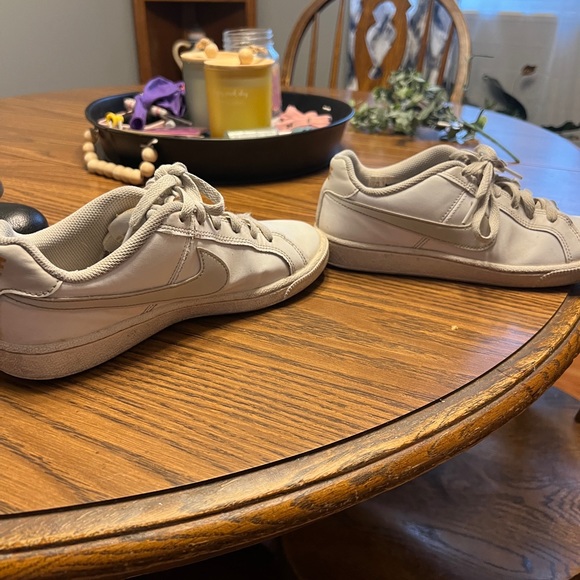 Nike Courts - Picture 3 of 4